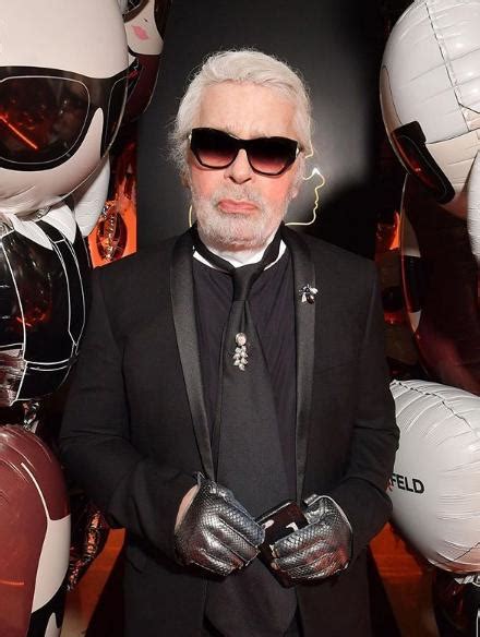 Morre o estilista da Chanel, Karl Lagerfeld 